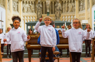 Auftritt für die Jüngsten: der Kinder- und Jugendchor